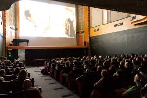 Nouvelle Acropole, Projection-Débat "En Quête de Sens", cinéma le Louxor, Paris.